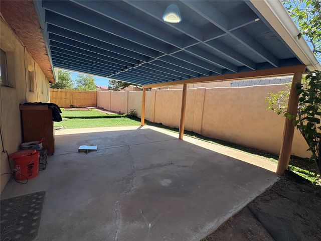 434 La Joya Rd, Santa Fe, NM 87501