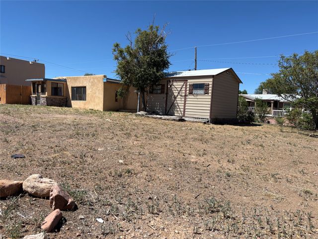 434 La Joya Rd, Santa Fe, NM 87501