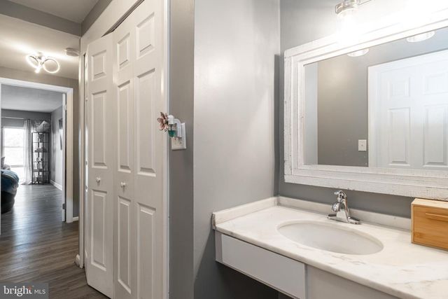 3601 CLARKS LN #502, Baltimore, MD 21215