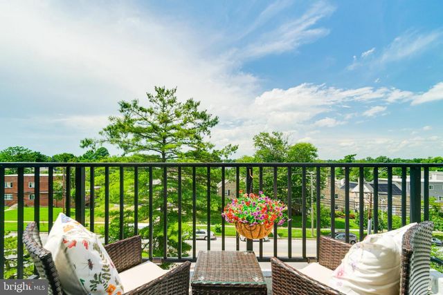 3601 CLARKS LN #502, Baltimore, MD 21215