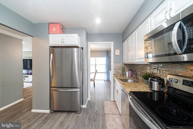 3601 CLARKS LN #502, Baltimore, MD 21215