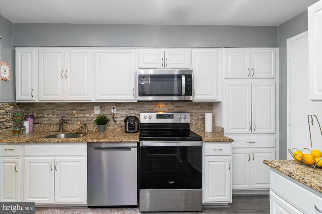 3601 CLARKS LN #502, Baltimore, MD 21215