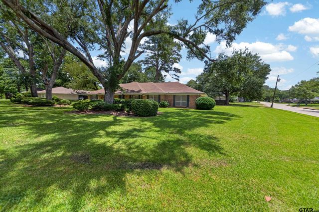 8240 Baylor Dr, Tyler, TX 75703