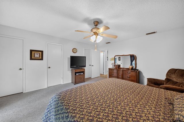 8240 Baylor Dr, Tyler, TX 75703