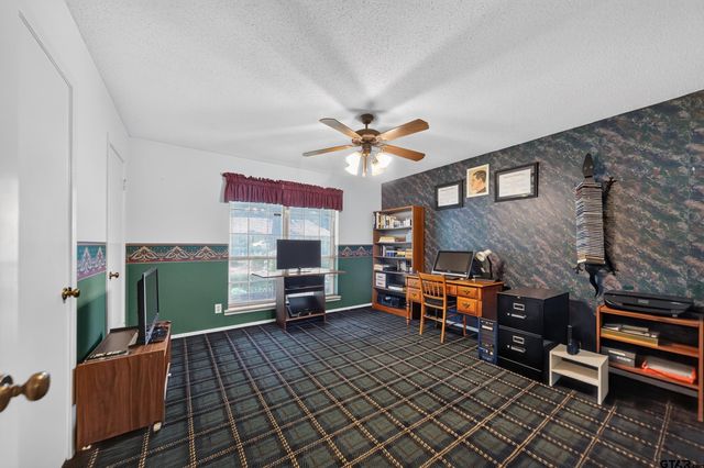 8240 Baylor Dr, Tyler, TX 75703