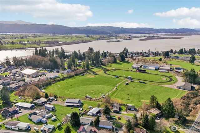 50 Hill Drive, Cathlamet, WA 98612