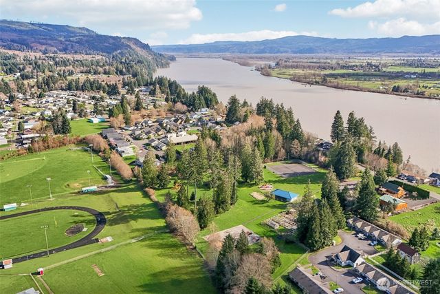 50 Hill Drive, Cathlamet, WA 98612