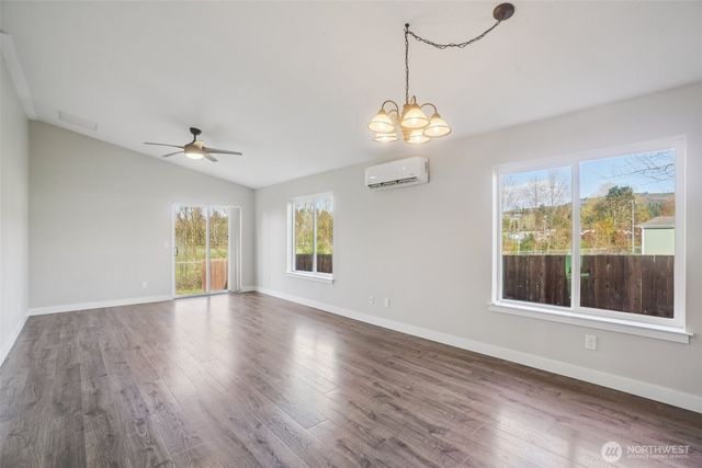 50 Hill Drive, Cathlamet, WA 98612