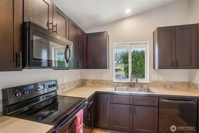 50 Hill Drive, Cathlamet, WA 98612