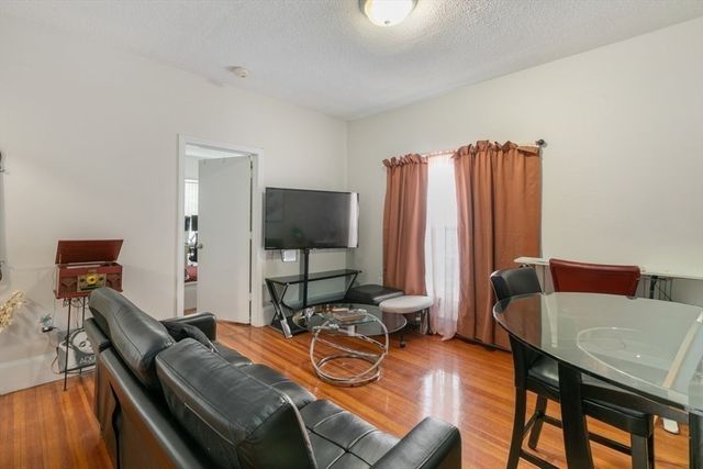193-195 Winthrop St, Winthrop, MA 02152