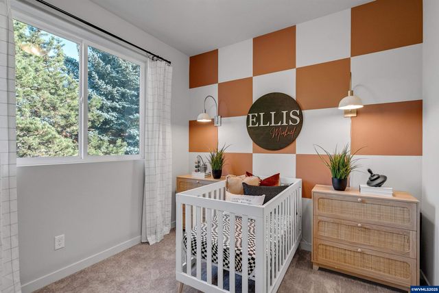 1483 Logan Pkw SE, Albany, OR 97322