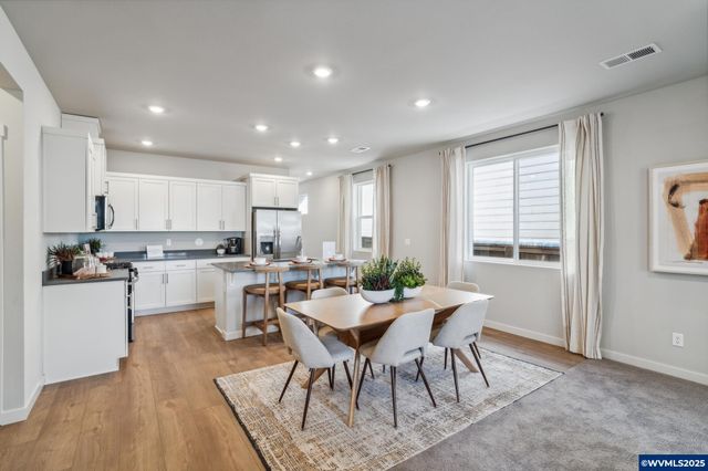 1483 Logan Pkw SE, Albany, OR 97322