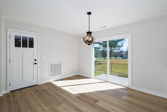 142 N Cherry Street, Tunnel Hill, GA 30755