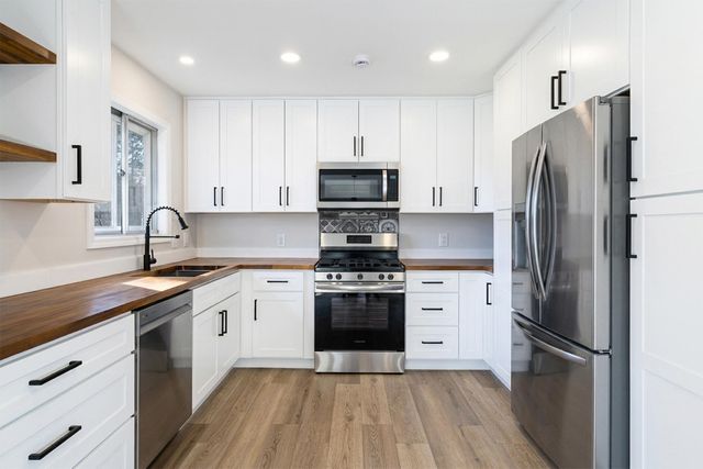 142 N Cherry Street, Tunnel Hill, GA 30755