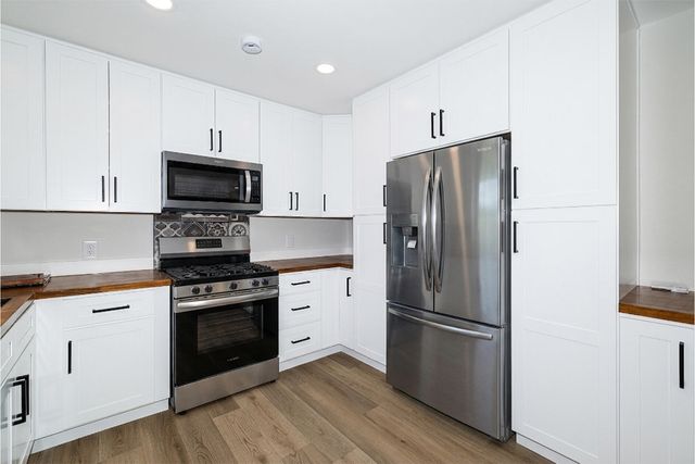 142 N Cherry Street, Tunnel Hill, GA 30755