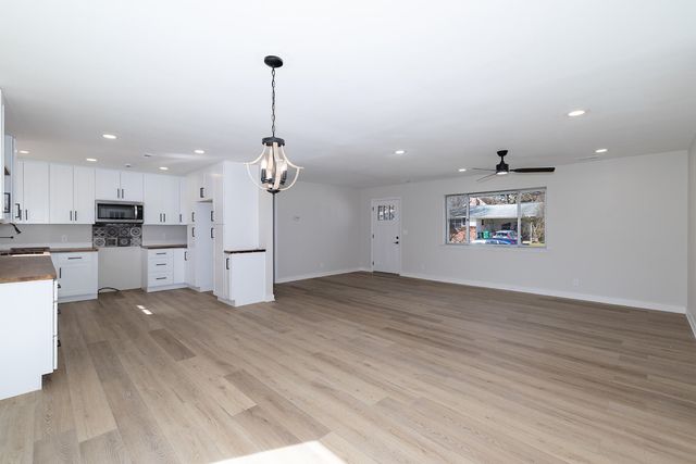 142 N Cherry Street, Tunnel Hill, GA 30755