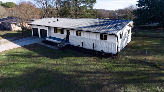 142 N Cherry Street, Tunnel Hill, GA 30755