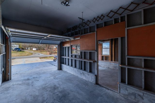 142 N Cherry Street, Tunnel Hill, GA 30755