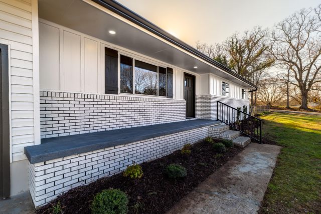 142 N Cherry Street, Tunnel Hill, GA 30755