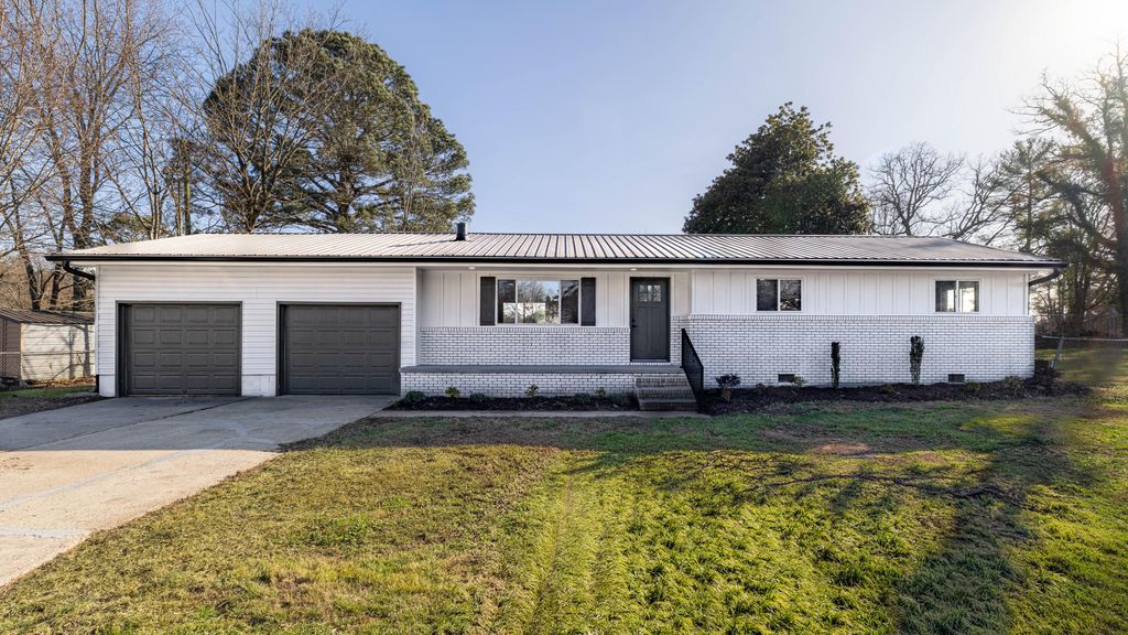 142 N Cherry Street, Tunnel Hill, GA 30755