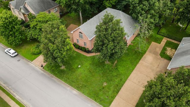 5860 Seven Points Trce, Hermitage, TN 37076