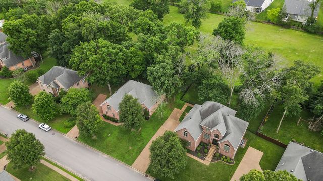 5860 Seven Points Trce, Hermitage, TN 37076