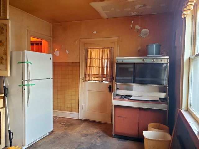 2442 N KEELER Avenue, Chicago, IL 60639