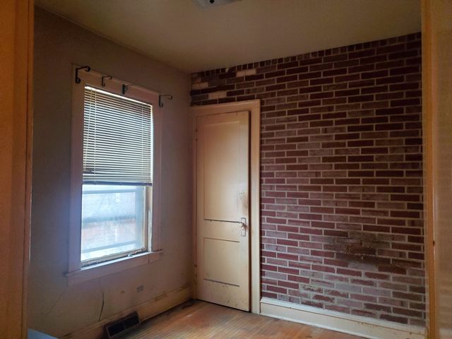 2442 N KEELER Avenue, Chicago, IL 60639