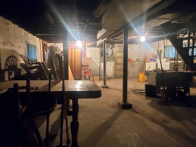 2442 N KEELER Avenue, Chicago, IL 60639