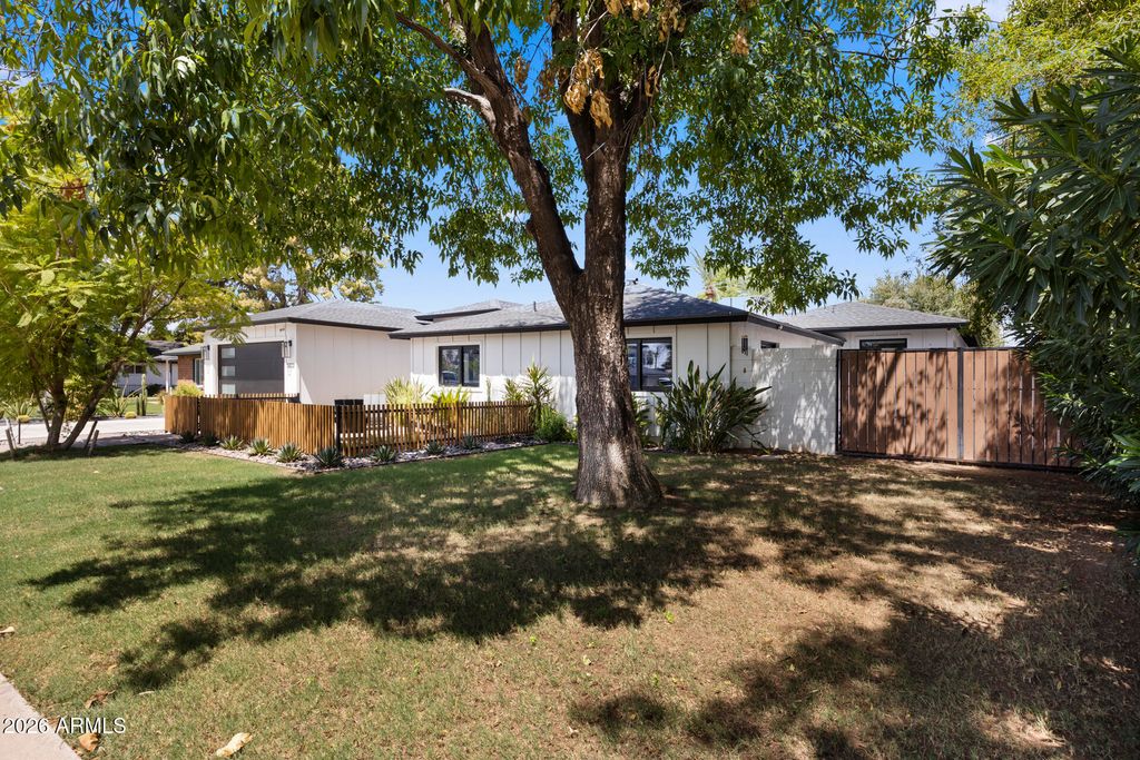 3832 E FAIRMOUNT Avenue, Phoenix, AZ 85018 — photo 4