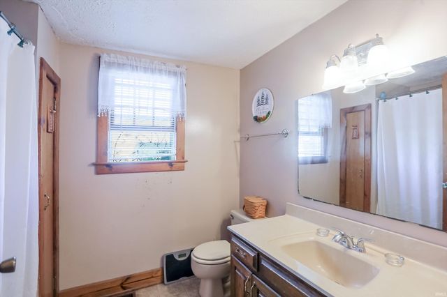 401 E Pearl Street, Waldron, IN 46182