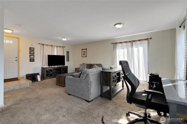 31512 61st Avenue S, Roy, WA 98580