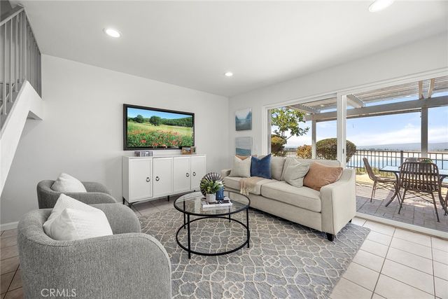 6923 E Shorecrest Drive, Anaheim Hills, CA 92807