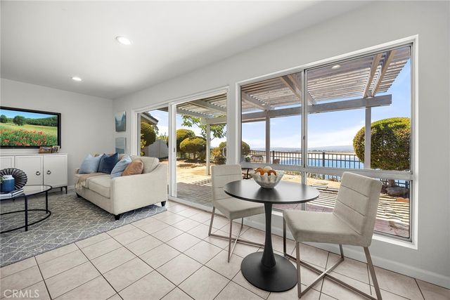 6923 E Shorecrest Drive, Anaheim Hills, CA 92807