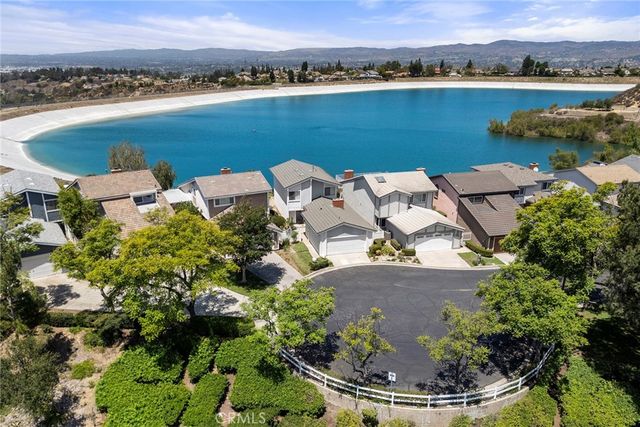 6923 E Shorecrest Drive, Anaheim Hills, CA 92807