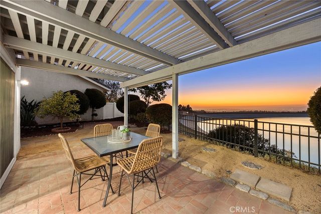 6923 E Shorecrest Drive, Anaheim Hills, CA 92807