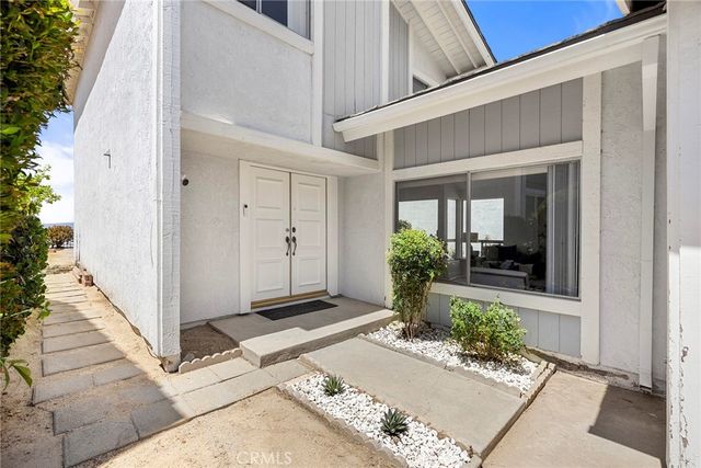 6923 E Shorecrest Drive, Anaheim Hills, CA 92807