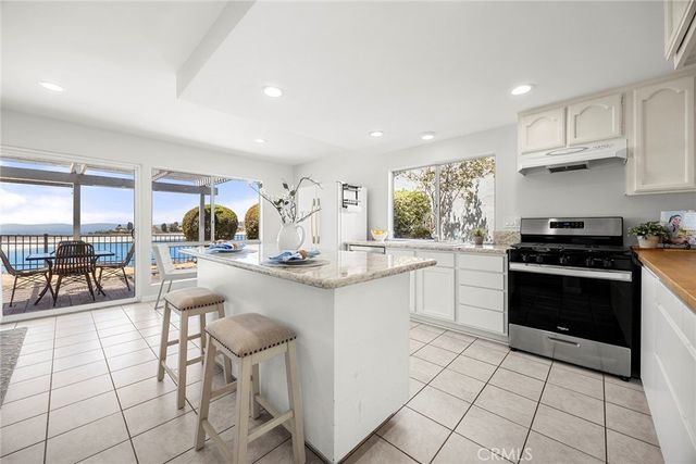 6923 E Shorecrest Drive, Anaheim Hills, CA 92807