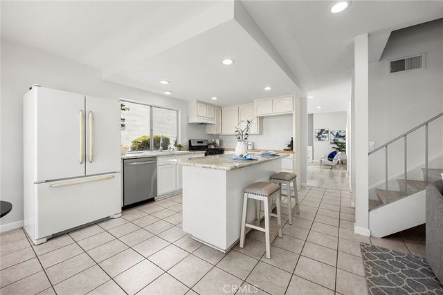 6923 E Shorecrest Drive, Anaheim Hills, CA 92807
