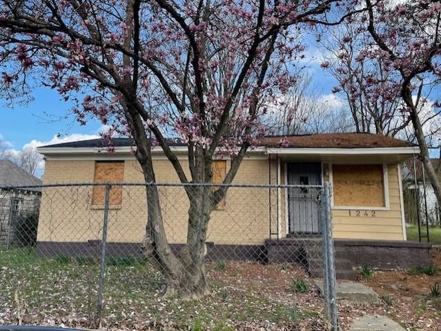 1242 AIRWAYS BLVD, Memphis, TN 38114