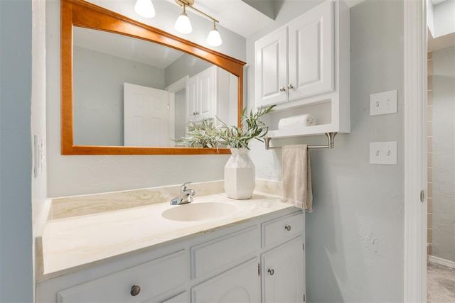 3809 NE 141st Circle, Edmond, OK 73013
