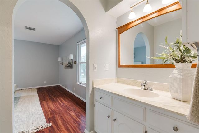 3809 NE 141st Circle, Edmond, OK 73013