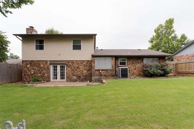 3809 NE 141st Circle, Edmond, OK 73013