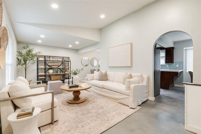 3809 NE 141st Circle, Edmond, OK 73013