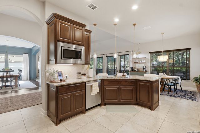 1918 Capella Crk, San Antonio, TX 78260