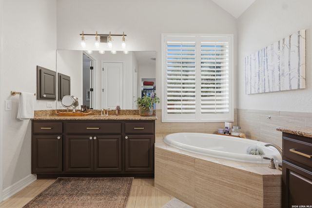 1918 Capella Crk, San Antonio, TX 78260