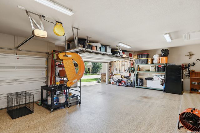 1918 Capella Crk, San Antonio, TX 78260