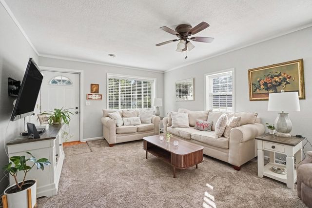 409 E Division Street, Vicksburg, MI 49097