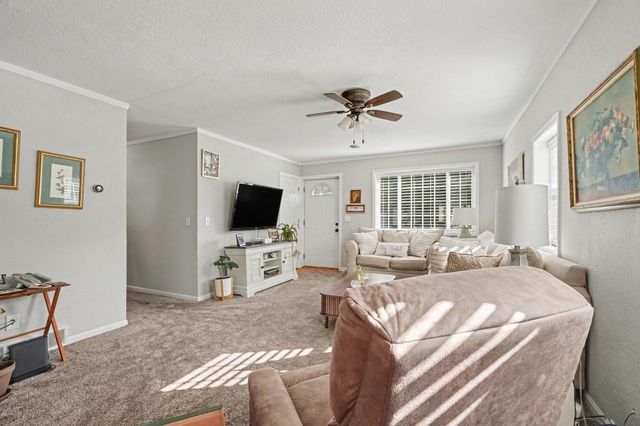 409 E Division Street, Vicksburg, MI 49097