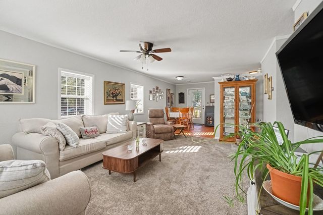 409 E Division Street, Vicksburg, MI 49097